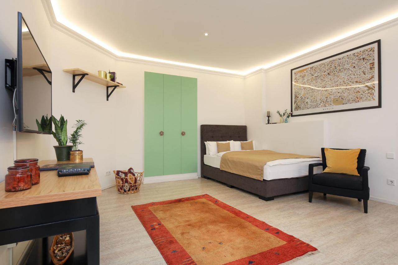 Appartement 5 Personen Altbau Nahe Kurfuerstendamm - Shakespeare *