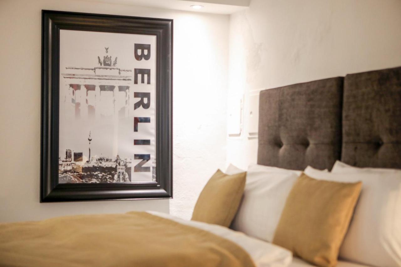 5 Personen Altbau Nahe Kurfuerstendamm - Shakespeare