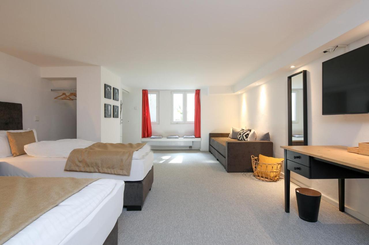 5 Personen Altbau Nahe Kurfuerstendamm - Shakespeare Appartement *